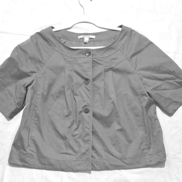 Old Navy gray crop jacket Woman’s Large Pockets Short Sleeve 3 Buttons Cotton - Picture 1 of 3